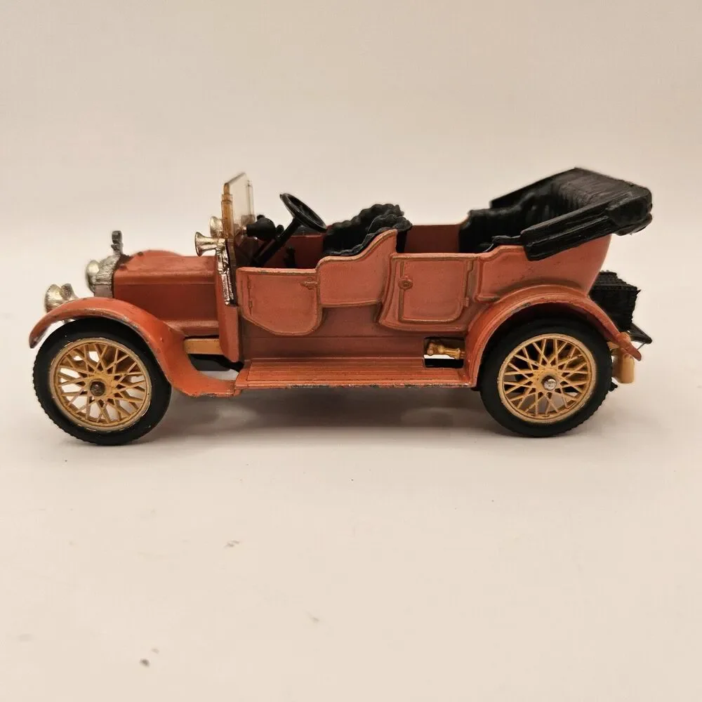 CORGI TOYS DAIMLER 1910 RED METAL A5 1:43 w Driver and‎ Passengers RARE!